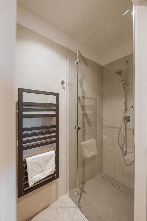 Hotel Grof Vransko エクステリア 写真