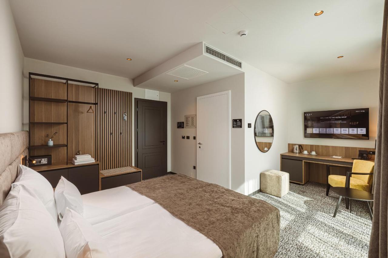 Hotel Grof Vransko エクステリア 写真