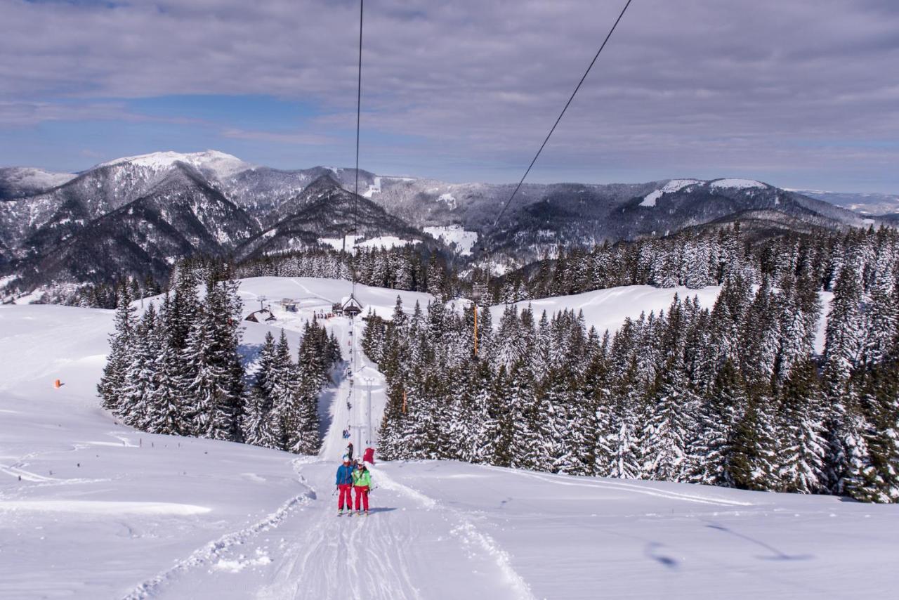 Hotel Grof Vransko エクステリア 写真