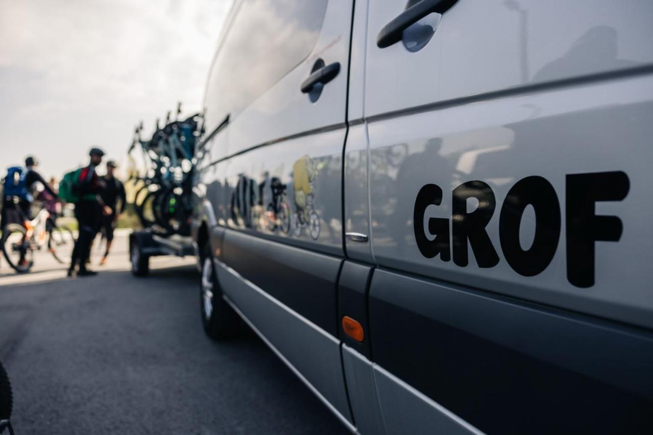 Hotel Grof Vransko エクステリア 写真